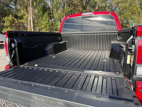 Used 2023 Toyota Tacoma TRD Off-Road w/ Advanced Technology Package image 28