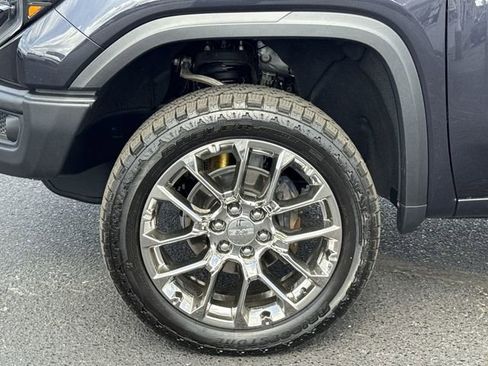 Used 2025 GMC Sierra 1500 AT4X AWD/4WD image 23