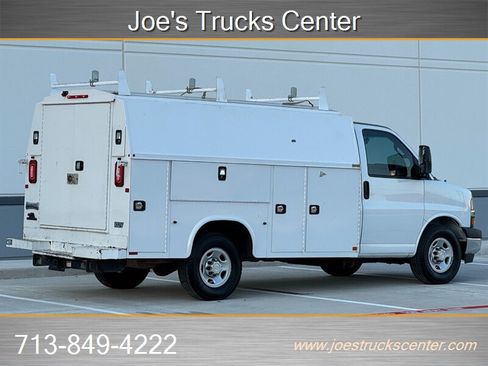 Used 2018 Chevrolet Express 3500 w/ Power Convenience Package image 8