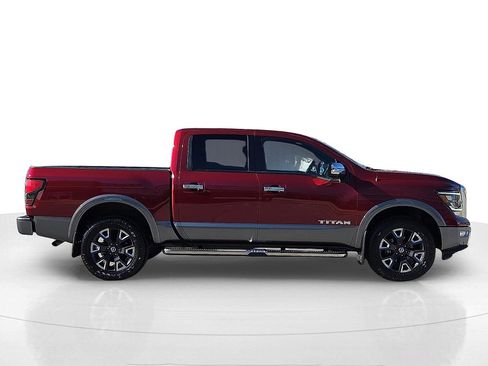 Used 2021 Nissan Titan Platinum Reserve w/ Moonroof Package image 6
