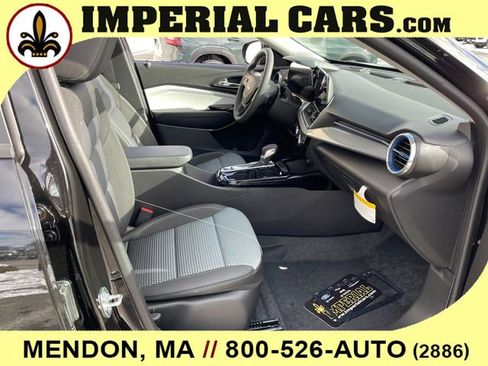 New 2026 Chevrolet Trax LT image 38