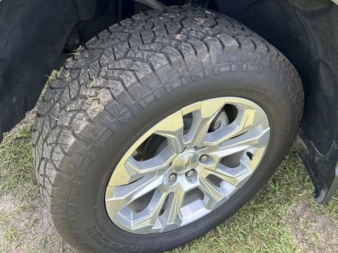 Used 2024 Chevrolet Silverado 1500 LTZ AWD/4WD image 17