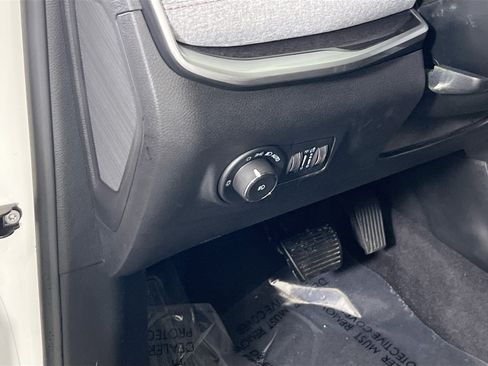 Used 2022 Jeep Compass Latitude AWD/4WD image 10