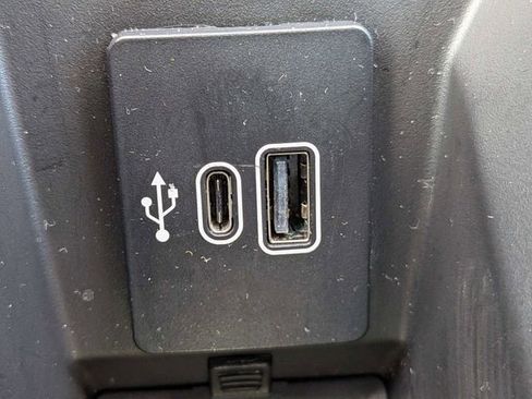 Used 2025 Lincoln Nautilus Reserve AWD/4WD image 26