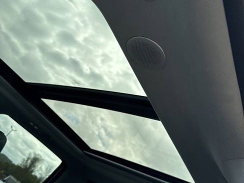 Used 2022 Ford F150 Limited image 23