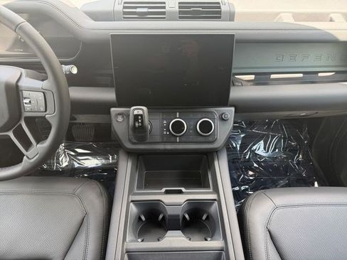 New 2026 Land Rover Defender 110 Trophy Edition AWD/4WD image 15