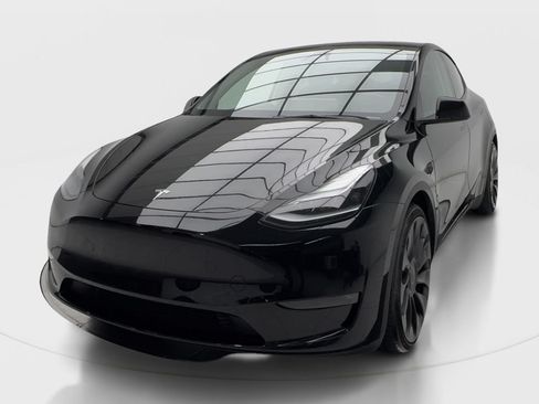 Used 2023 Tesla Model Y Performance AWD/4WD image 4
