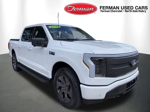 Used 2025 Ford F150 Lightning Flash image 2