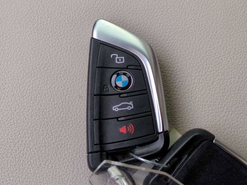 Used 2021 BMW X3 xDrive30e w/ Executive Package image 34