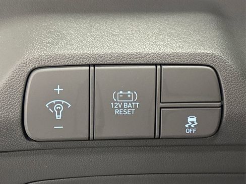 New 2026 Hyundai Elantra Hybrid FWD image 25