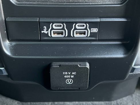Used 2020 RAM 1500 Laramie w/ Sport Appearance Package AWD/4WD image 33