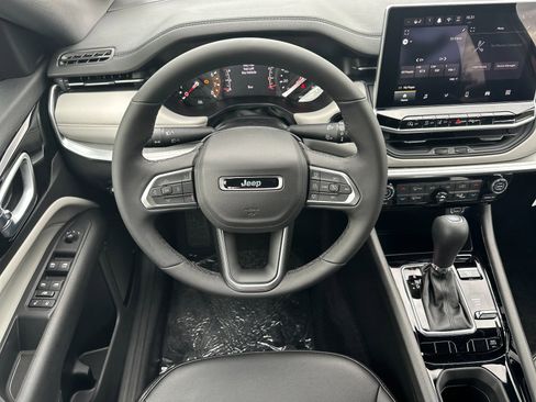 New 2026 Jeep Compass Limited image 13