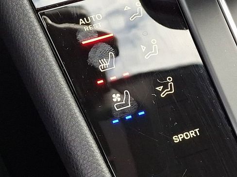 Used 2025 Porsche Macan image 29