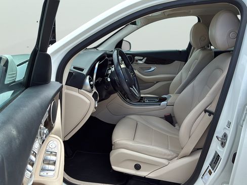 Used 2022 Mercedes-Benz GLC 300 image 13