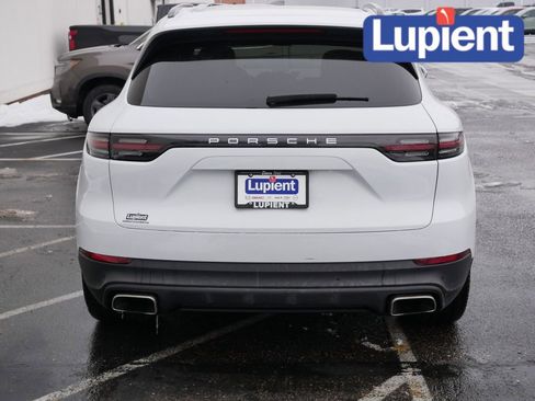 Used 2021 Porsche Cayenne Base image 4