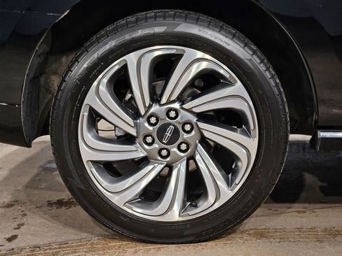 Used 2024 Lincoln Navigator Reserve image 17