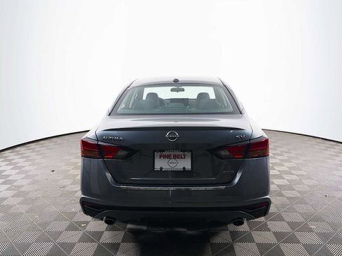 Certified 2023 Nissan Altima 2.5 SV w/ SV Premium Package AWD/4WD image 5