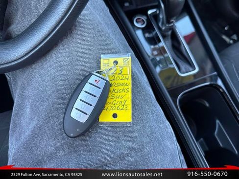 Used 2024 Nissan Kicks SV FWD image 18