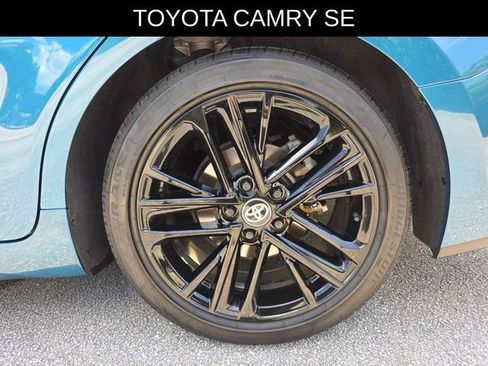 Used 2025 Toyota Camry SE w/ Convenience Package FWD image 15
