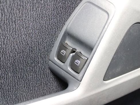 Used 2015 smart fortwo pure image 8