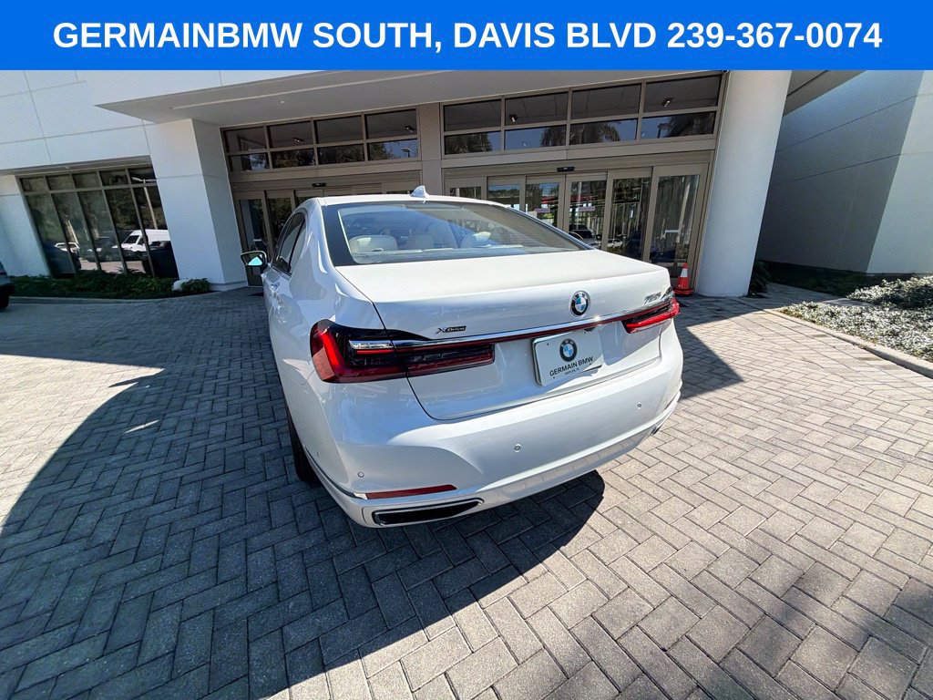 Used 2022 BMW 750i xDrive w/ Luxury Rear Seating Package AWD/4WD image 9