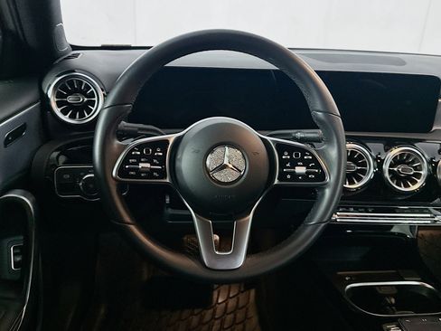 Used 2022 Mercedes-Benz A 220 image 17