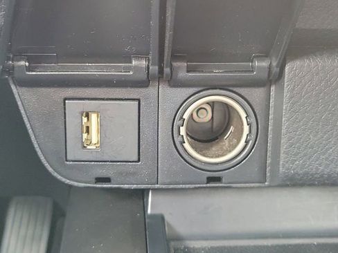 Used 2023 Toyota Camry SE FWD image 39