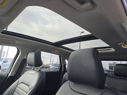 Certified 2022 Ford Edge SEL w/ Convenience Package AWD/4WD image 4