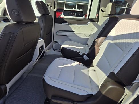 New 2026 GMC Acadia Denali w/ Super Cruise Package image 30