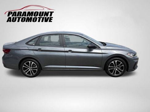 Used 2025 Volkswagen Jetta Sport FWD image 2