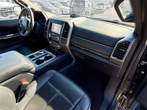 Used 2021 Ford Expedition XLT image 34