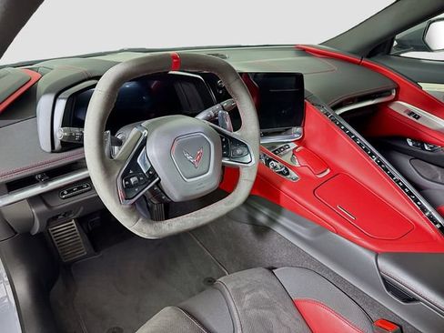 Used 2024 Chevrolet Corvette Stingray Preferred Cpe w/ Z51 Performance Package RWD image 9