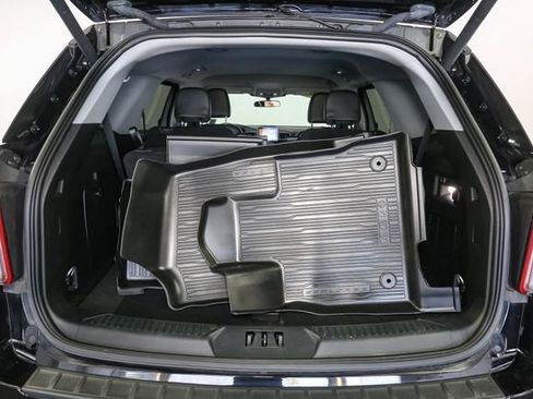 Used 2023 Ford Explorer XLT w/ Equipment Group 202A AWD/4WD image 11