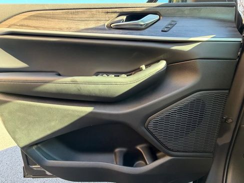 New 2025 Jeep Grand Cherokee L Limited image 25