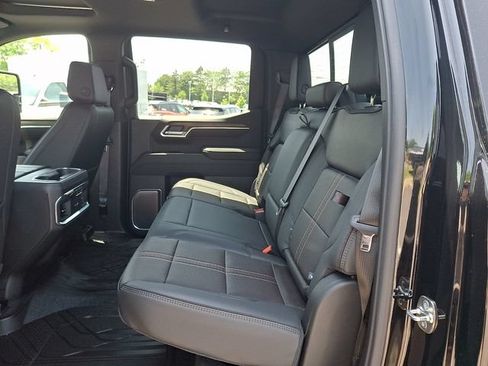 Certified 2026 Chevrolet Silverado 1500 High Country w/ High Country Premium Package AWD/4WD image 10