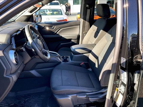 Used 2024 Chevrolet Colorado LT w/ LT Convenience Package image 21