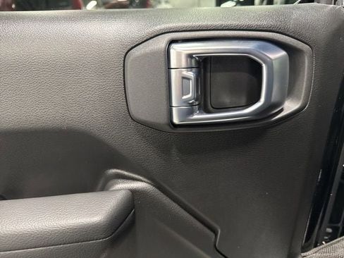 New 2026 Jeep Gladiator Sport image 12