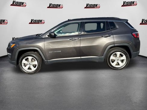 Used 2018 Jeep Compass Latitude w/ Cold Weather Group image 8