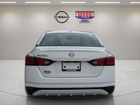 Certified 2025 Nissan Altima 2.5 S FWD image 3