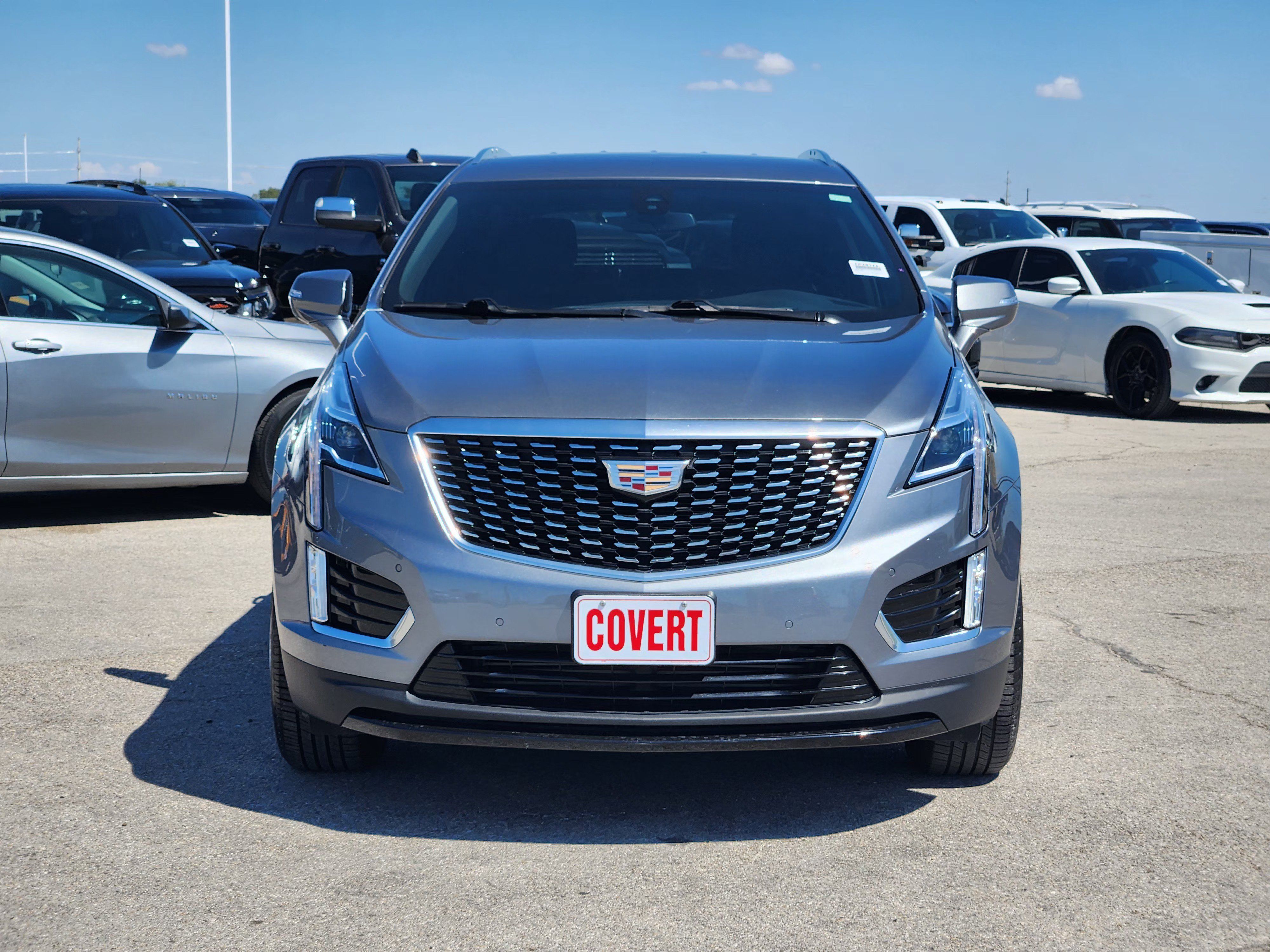 Used 2022 Cadillac XT5 Luxury w/ LPO, Floor Liner Package FWD image 2