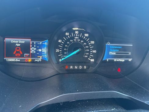 Used 2022 Ford Edge SEL w/ Convenience Package image 6