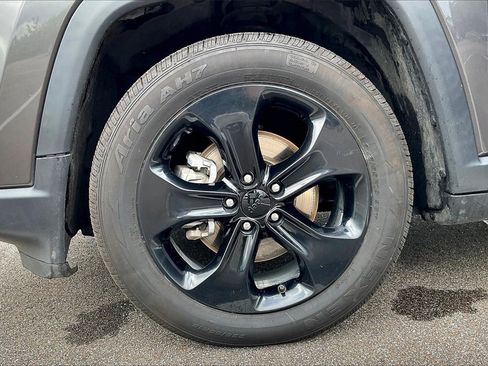 Used 2020 Jeep Compass Latitude image 8