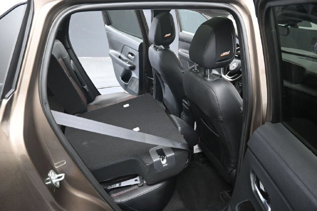 Certified 2026 Nissan Kicks SR w/ SR Premium Package AWD/4WD image 28
