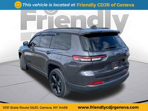 Used 2023 Jeep Grand Cherokee L Laredo image 7