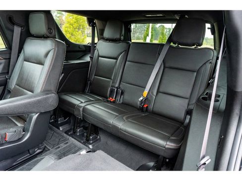 Used 2022 Chevrolet Tahoe High Country w/ Premium Package image 15