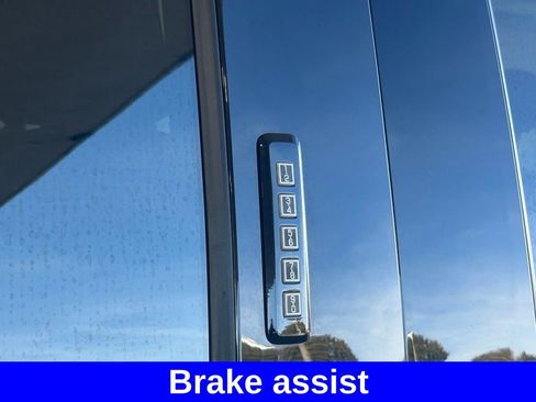 Used 2022 Ford F150 XLT w/ Equipment Group 302A High image 16