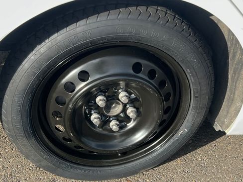 Certified 2021 Toyota Camry SE FWD image 17
