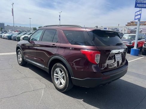 Used 2022 Ford Explorer XLT AWD/4WD image 9