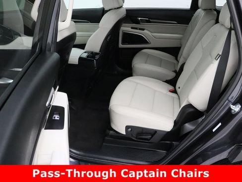 Used 2025 Kia Telluride S image 30
