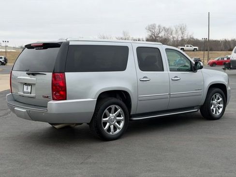Used 2014 GMC Yukon XL Denali image 7